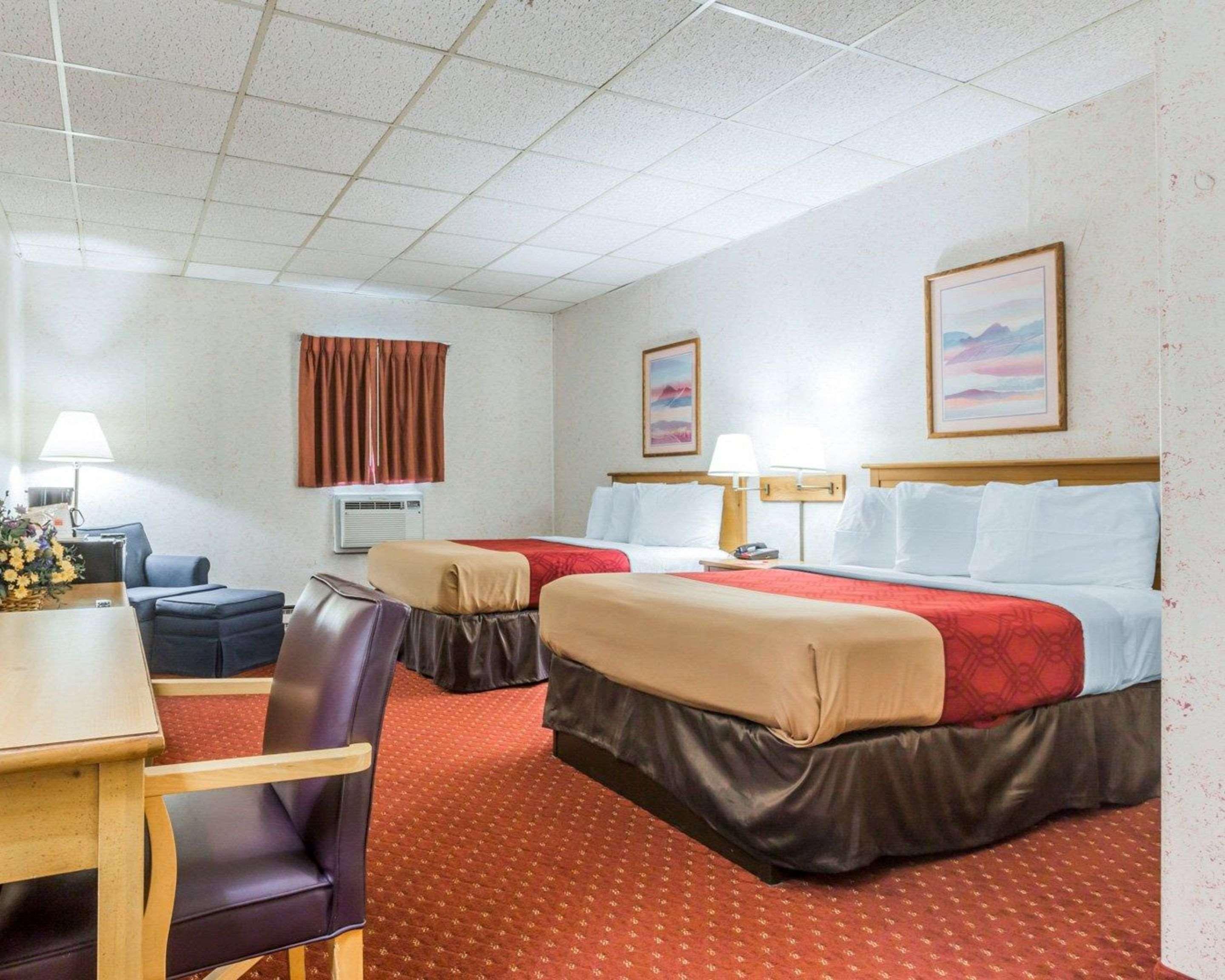 Econo Lodge Stewart International Airport New Windsor Bagian luar foto