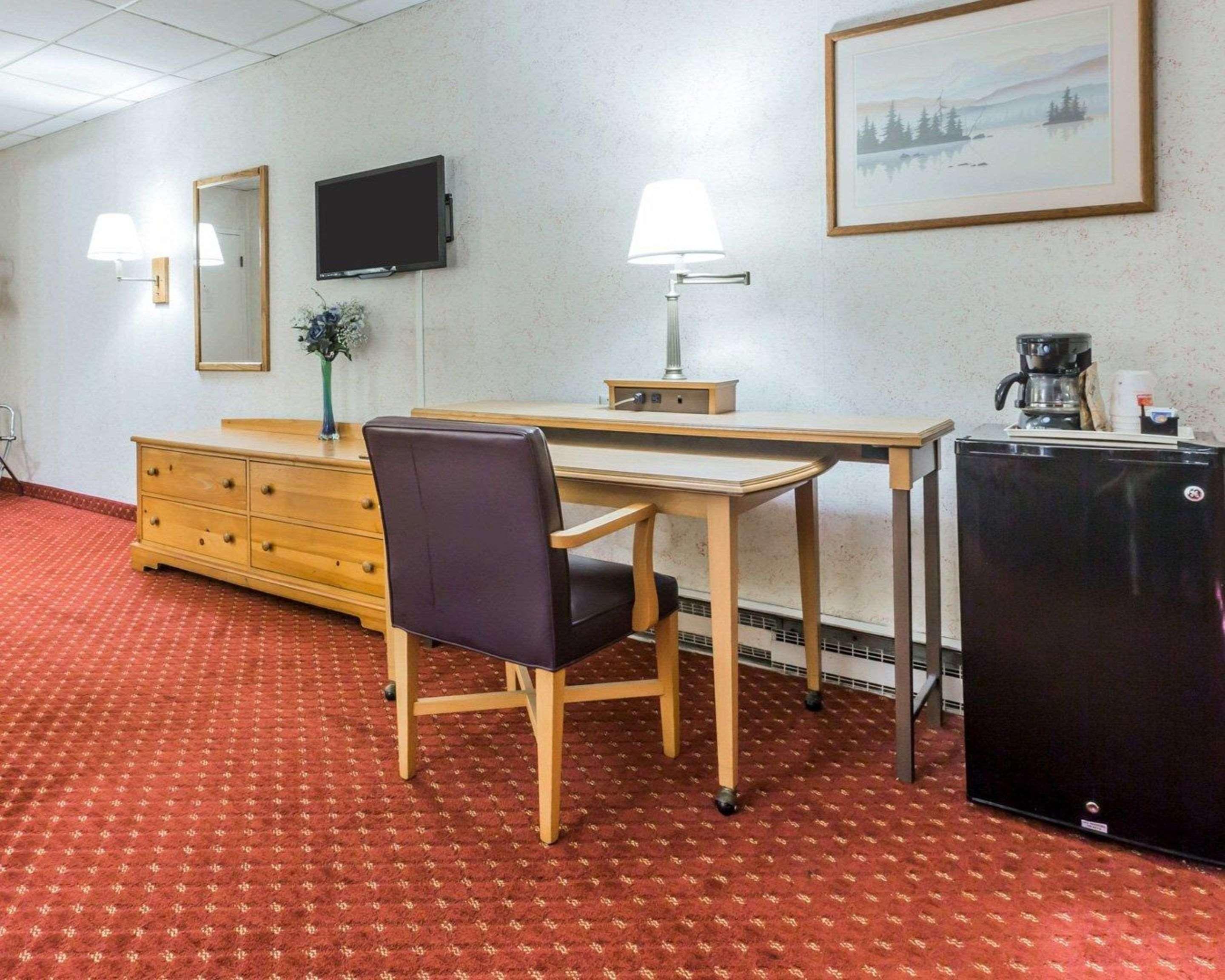 Econo Lodge Stewart International Airport New Windsor Bagian luar foto