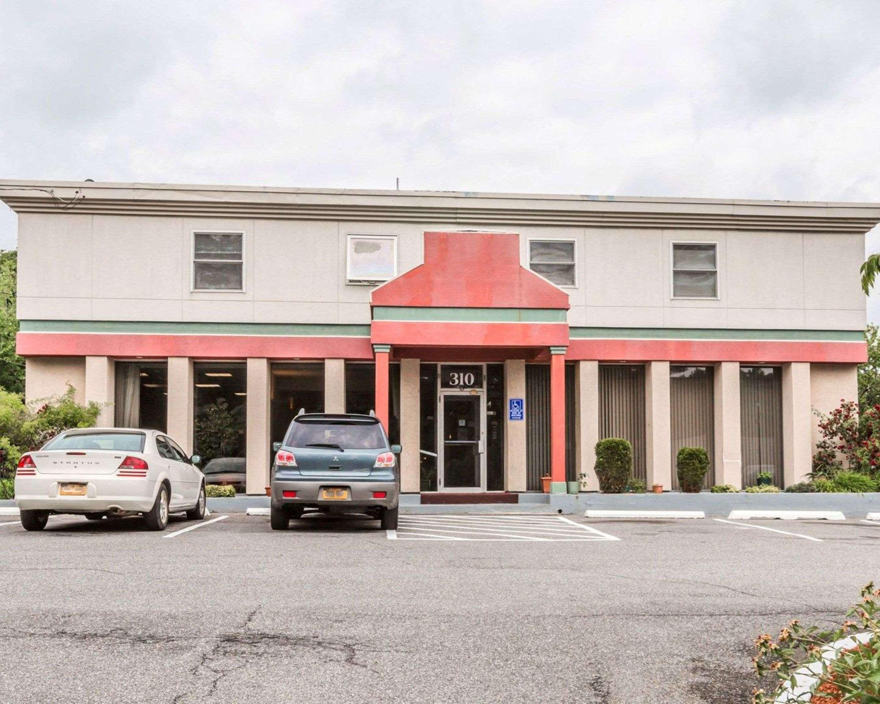 Econo Lodge Stewart International Airport New Windsor Bagian luar foto