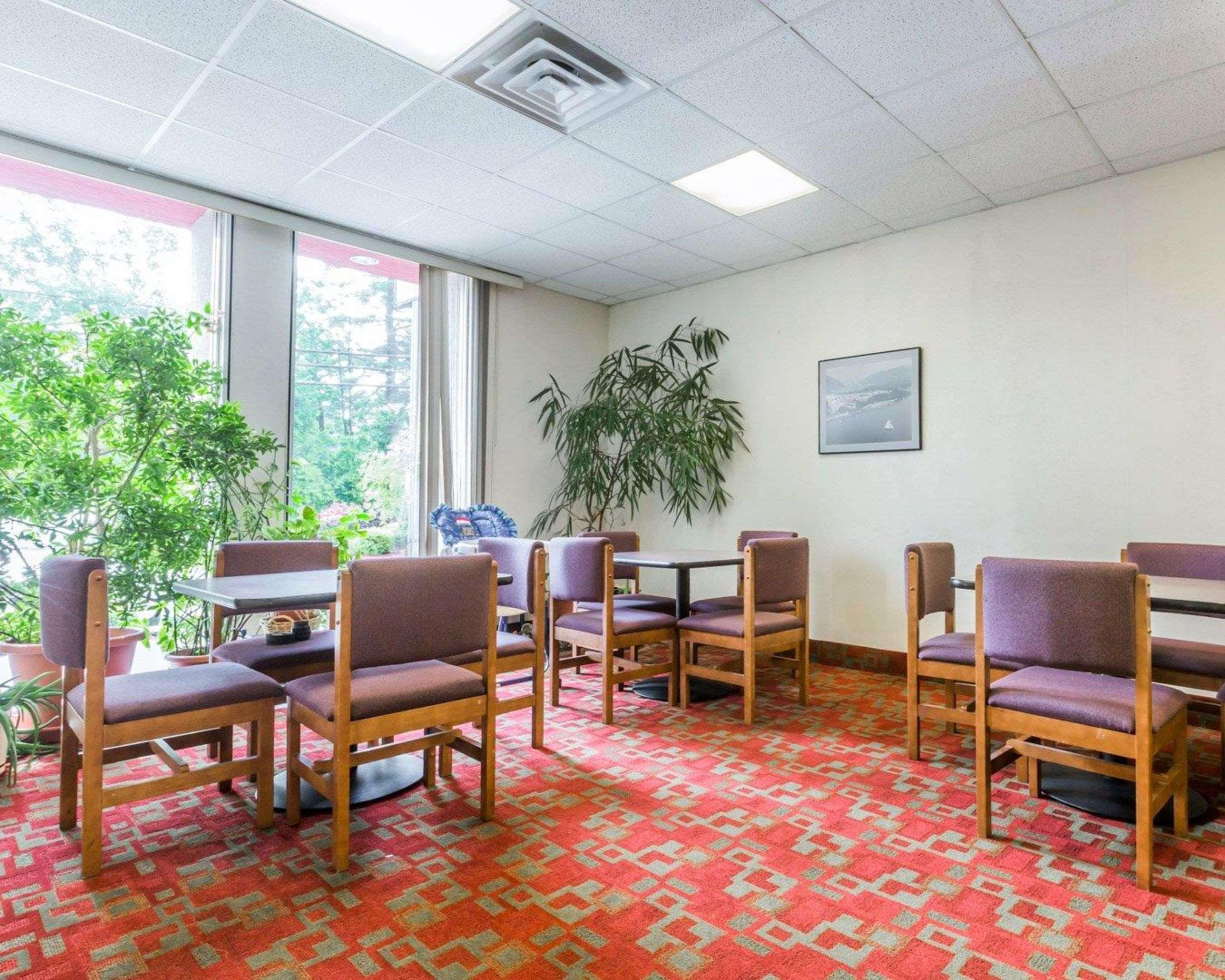 Econo Lodge Stewart International Airport New Windsor Bagian luar foto